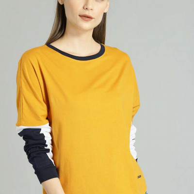 Women Yellow Solid Round Neck Knitted Pure Cotton T-shirt